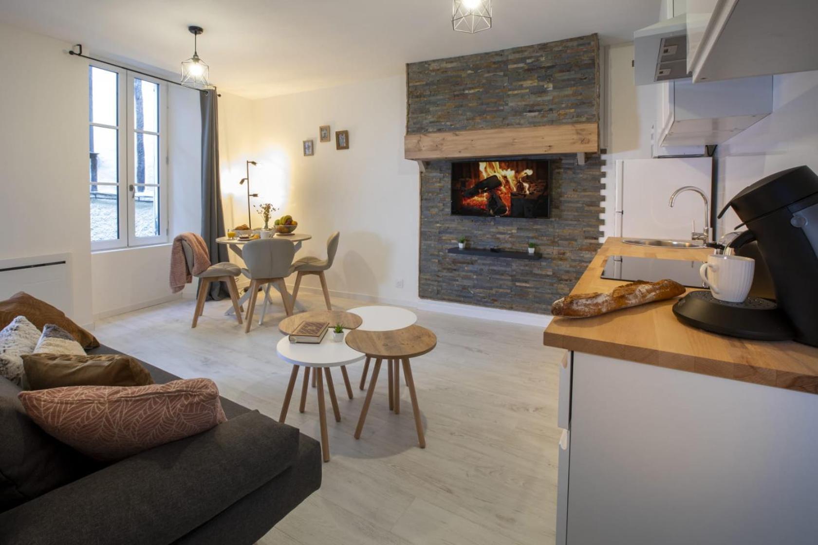 Le Nid 3 Etoiles Wifi, Netflix, Disney, Coeur De Bastide Villefranche-de-Rouergue Bagian luar foto