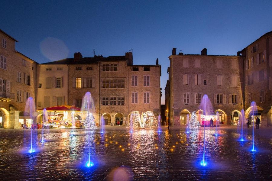Le Nid 3 Etoiles Wifi, Netflix, Disney, Coeur De Bastide Villefranche-de-Rouergue Bagian luar foto